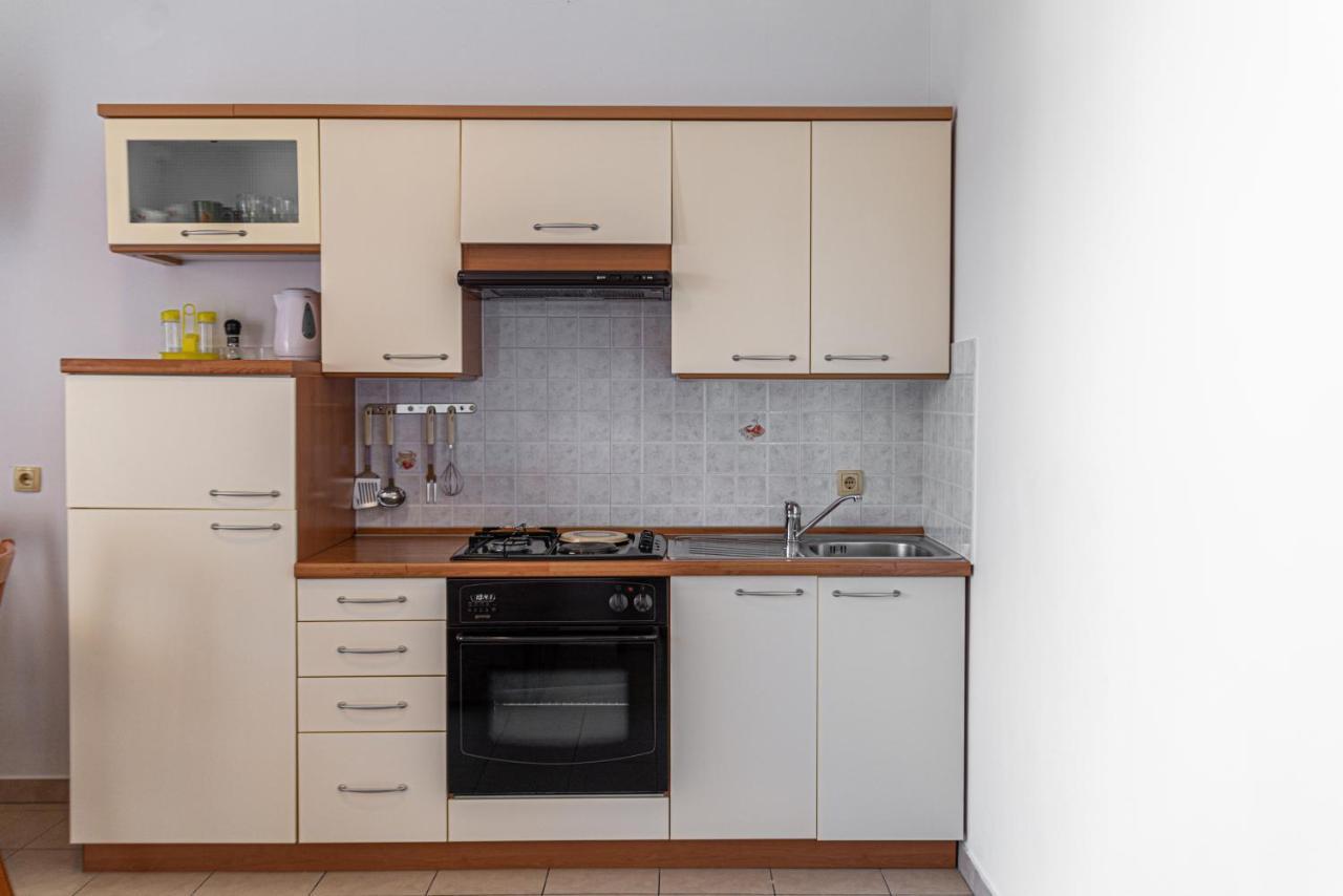 Apartments Kim Раб Екстериор снимка