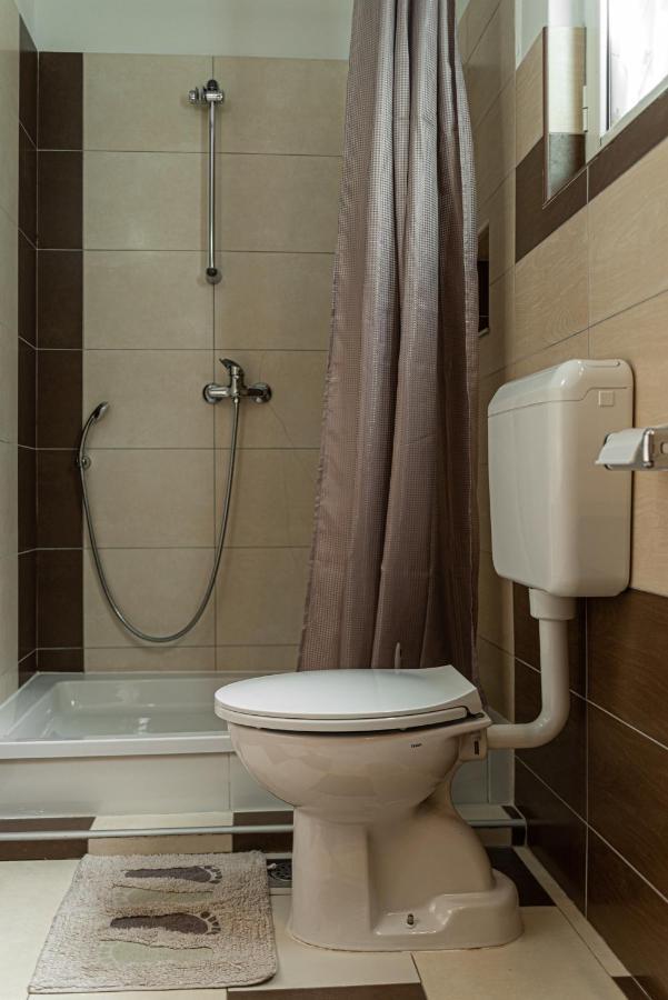 Apartments Kim Раб Екстериор снимка
