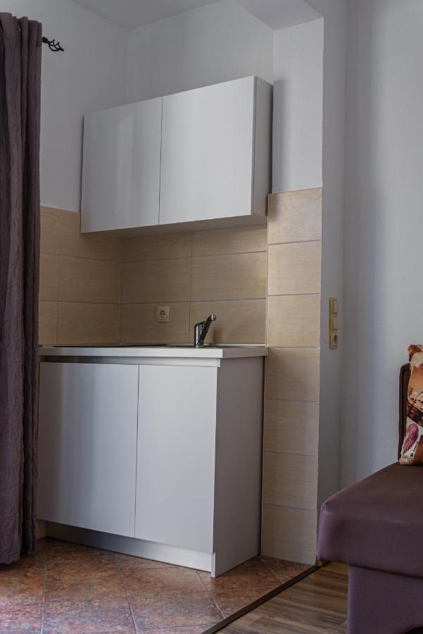 Apartments Kim Раб Екстериор снимка